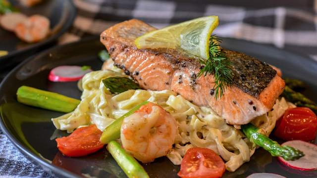 Grilled Salmon with Lemon Garlic Asparagus