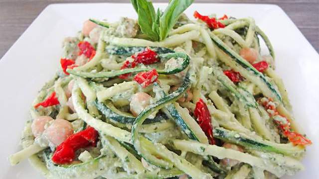 Zucchini Noodles with Pesto and Cherry Tomatoes